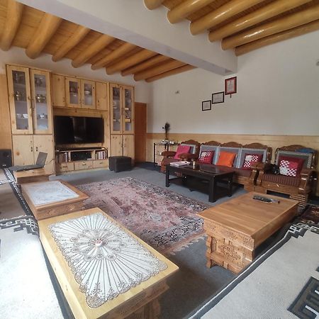 Streamlet Homestay Leh Kültér fotó