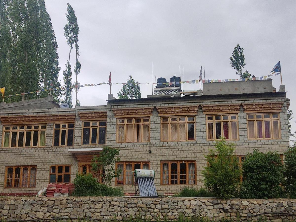 Streamlet Homestay Leh Kültér fotó