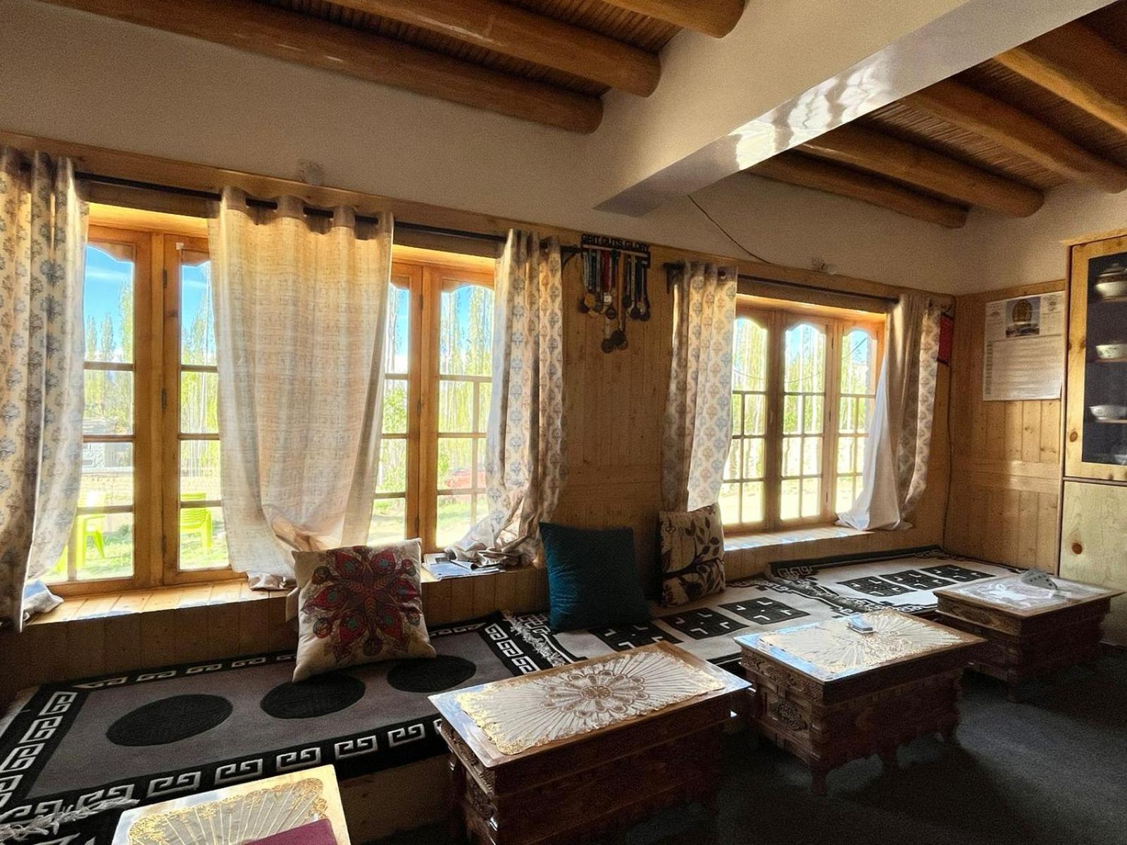 Streamlet Homestay Leh Kültér fotó